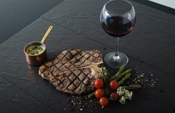 Steak & Red Wine