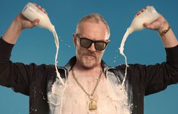 Greg Davies 2200x875