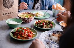 Rosas Thai Cafe lifestyle MAINS4021 small